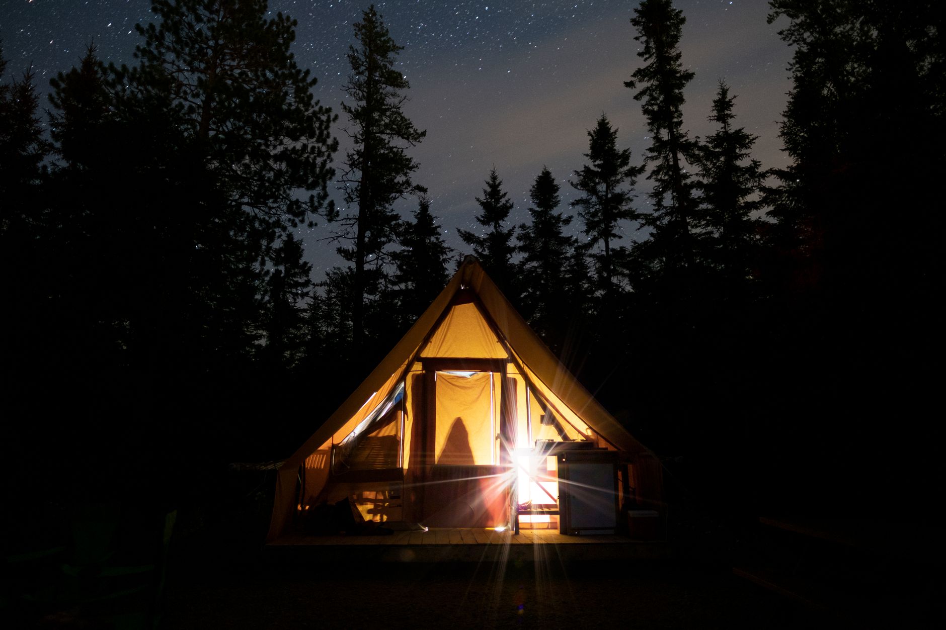 Glamping en Tanzanie : Luxe ou nature, quel camp choisir ?