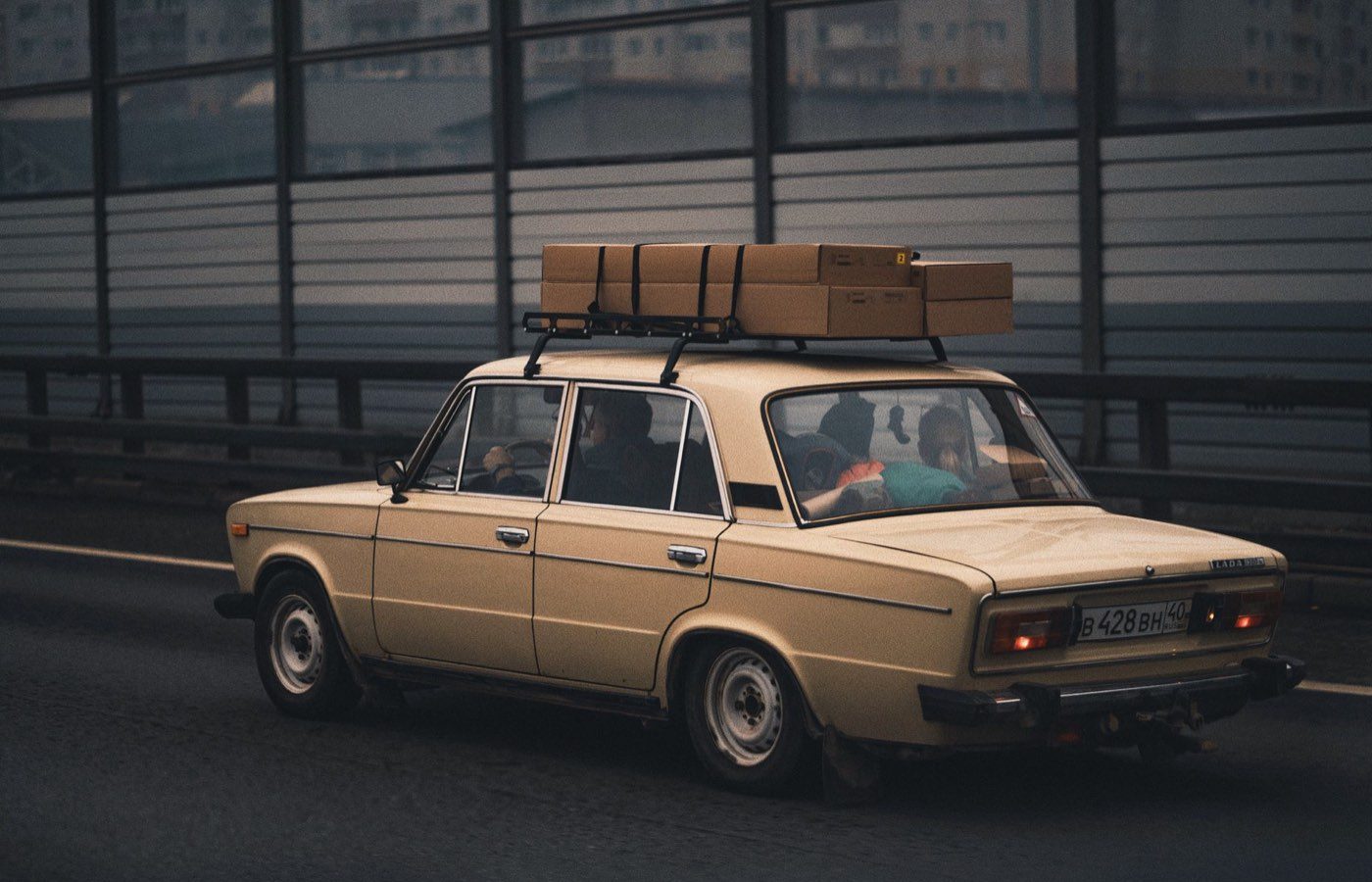 Remorque bagages avant un long voyage : quel attelage voiture prévoir